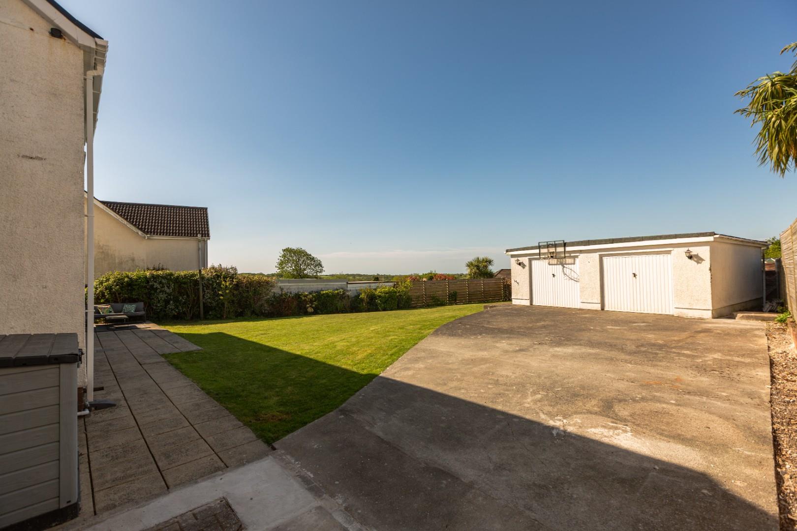 Tirmynydd Road, Three Crosses, Swansea, SA4 3PB